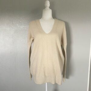VINCE v neck wool cashmere chevron sweater